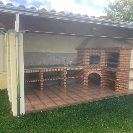Дом отдыха Casa Do Piscina Aquecida